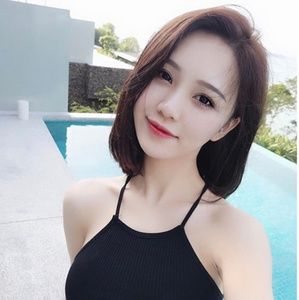 Meet your Posher, Tina